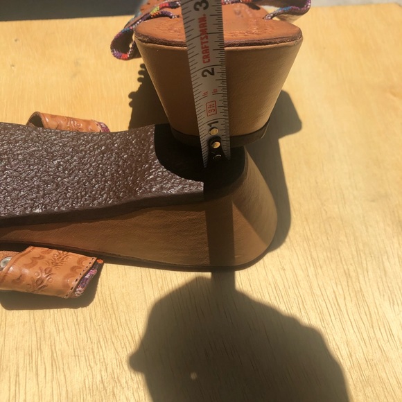 El Salvador Multicolor Leather Sandals - Picture 4 of 7